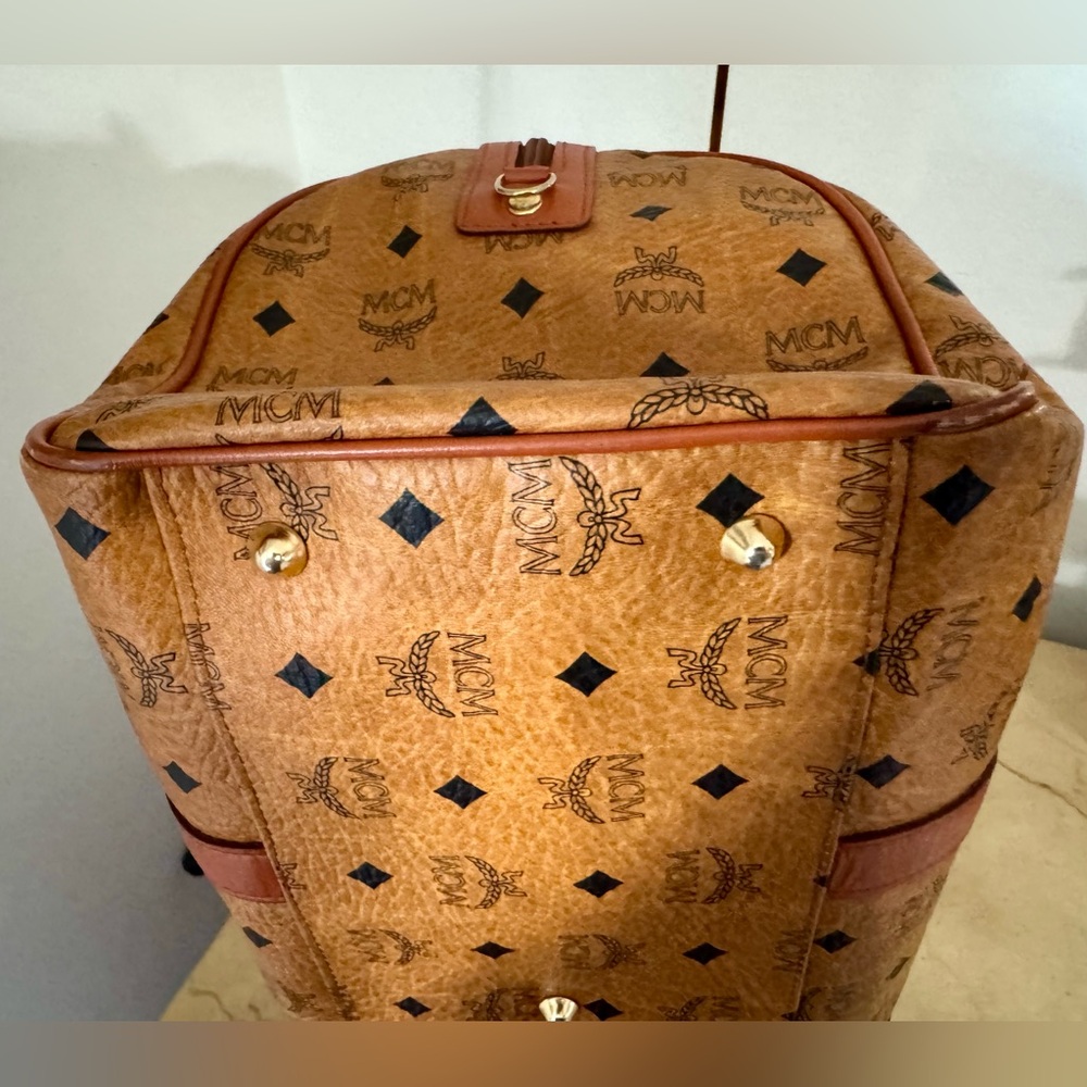 MCM VISETOS CONGNAC BOSTON BAG GOLF COLLECTON MADE IN GERMANY EUC COA INCLUDED - Picture 10 of 17